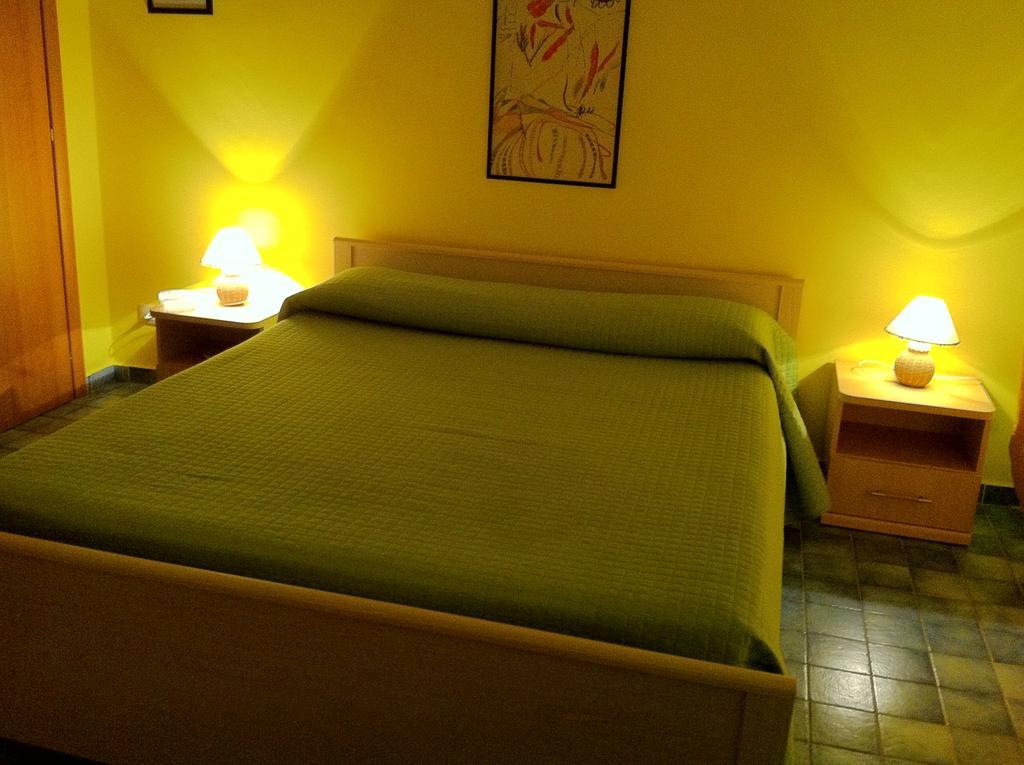 B&B Nido Colorato Fontane Bianche Cameră foto